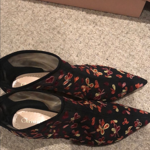 New Christian Dior floral needlepoint booties - Picture 3 of 6